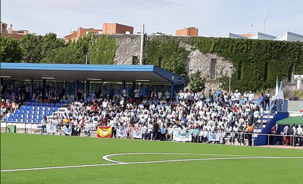 Estuvimos a 890 km al norte, @CERDANYOLAFC 
Estuvimos 1800 km al sur, @udsanfer 
Estuvimos 700 km al este, @cfnucia 

Como No vamos a estar a 25 km de casa. El domingo Montehermoso debe ser celeste, va a ser celeste!! 

Vaamos @CDCORIA 🔵⚪️💪🏻💪🏻