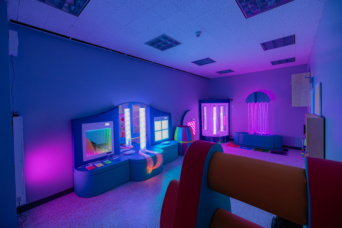 cityofcc's tweet photo. The La Retama Central Library unveiled its new Sensory Room earlier today. π This new space, designed for children with special needs, will be available for reservations beginning on Friday, March 1, by calling 361-826-7000.
#CorpusChristi #CClibraries https://t.co/8TBkAROHnU