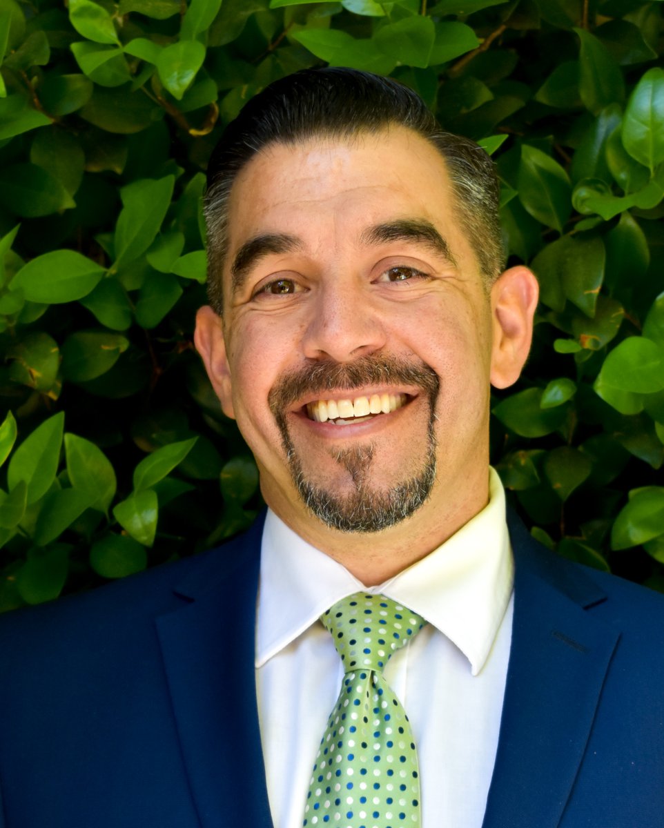 Way to go, George! 🎉 👏 💚 Our congratulations go to CDE Education Programs Consultant George Garcia from the School Facilities and Transportation Services Division, who has received the @EDGreenRibbon Director’s Award!