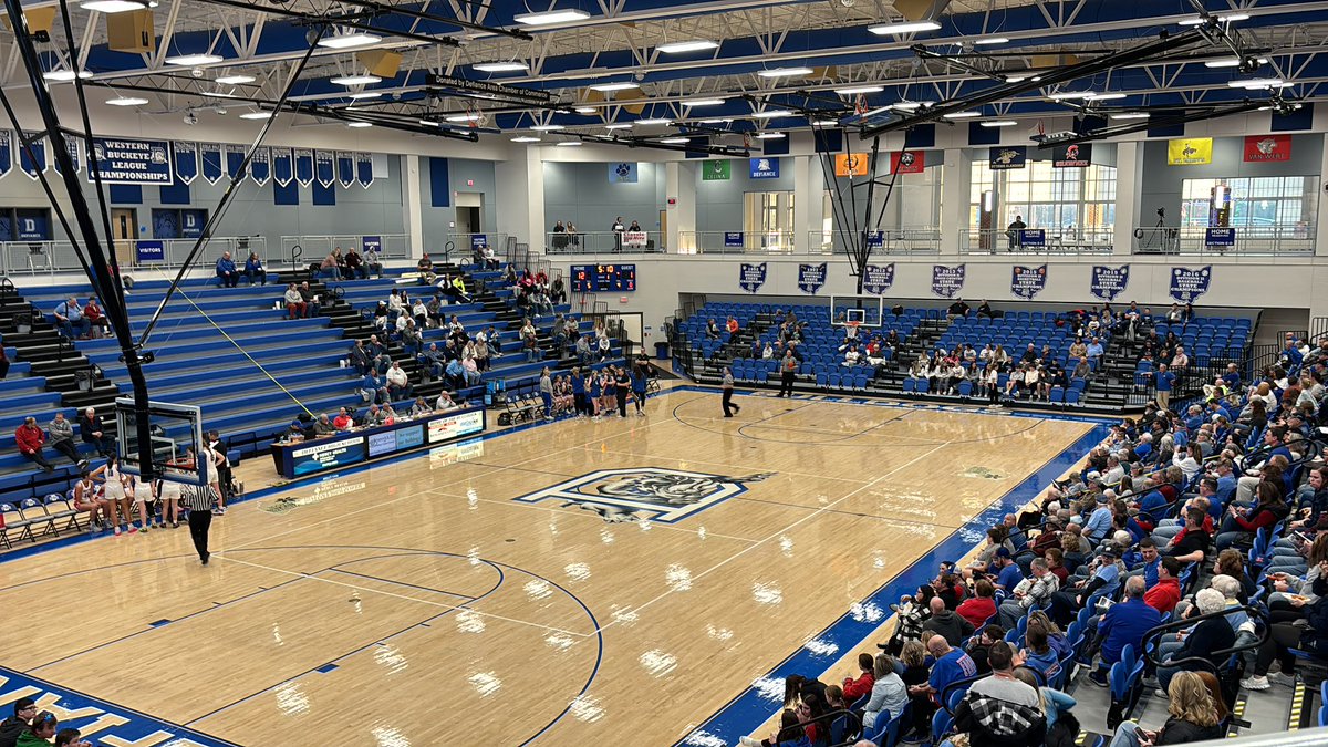 Made it out to Defiance for some girls district basketball action. Crestview had jumped out to a 12-1 lead over Stryker. I’ll be back Saturday with @NWOhio_live for the final