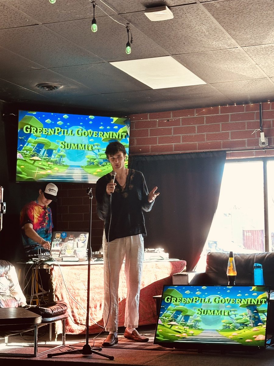 🌱<a href="/GreenpillDenver/">GreenPill Denver</a> kicking us off - talking about what GreenPill is about, why they started their chapter+ celebrating our 1 year network anniversary