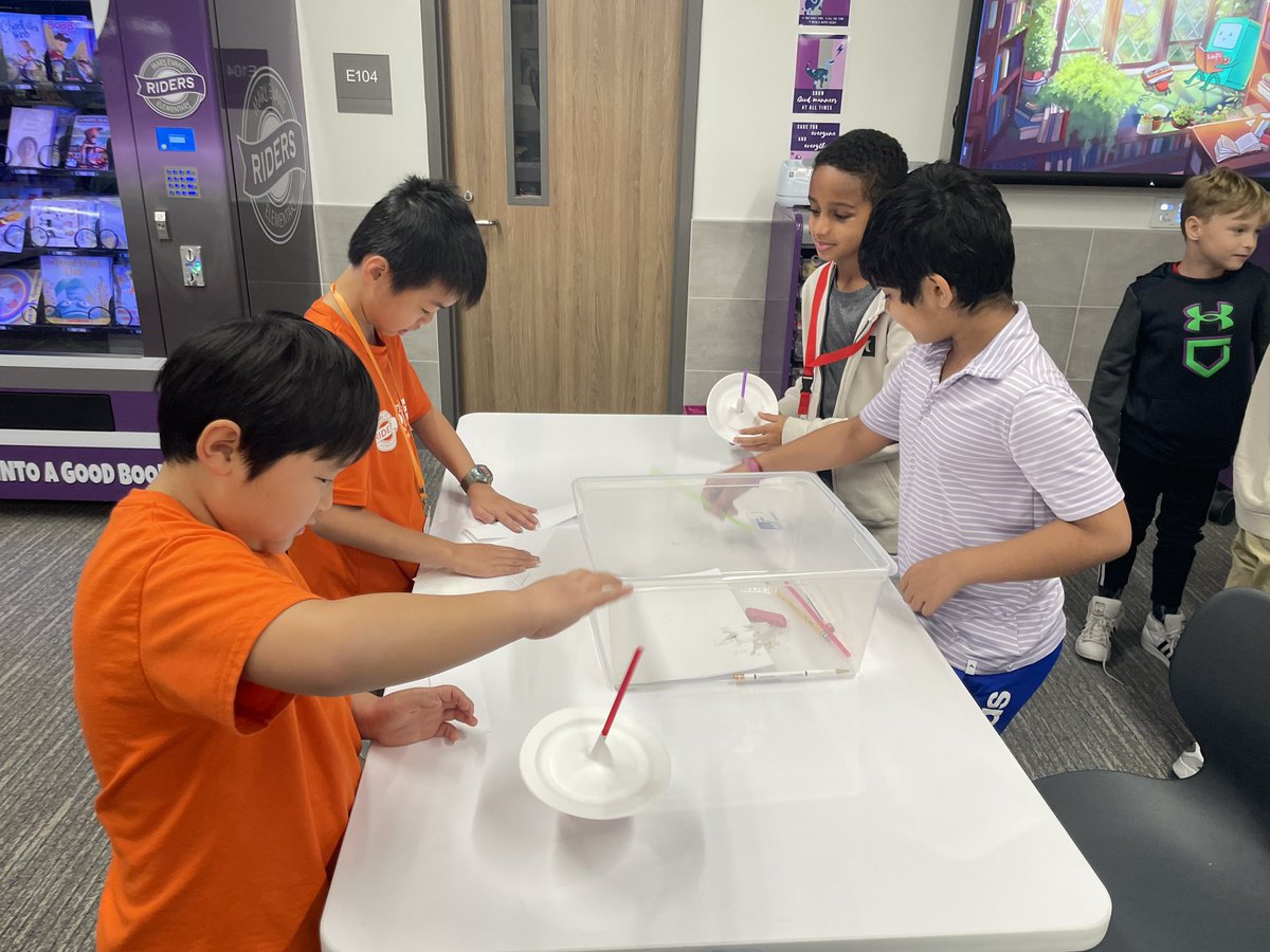 SCIS_APKane's tweet photo. Fun with Mind Missions and flexible grouping! @expressriders https://t.co/W01l6Q66v9