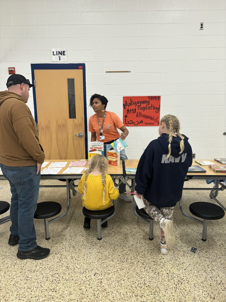 acpaulsonvb's tweet photo. Thank you to all who attended Literacy Night and Family Night at the Book Fair! It was a wonderful evening celebrating literacy together!@PES_Mustangs @BethBianchi @Mrs_StephLopez @amwetmore @susanruhl2 https://t.co/Z8IWQTYKn3