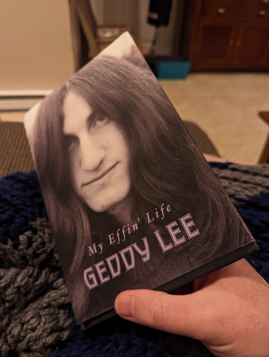Finally got to really dig in. About halfway through after only two nights. 

Without a doubt, the BEST autobiographical read I have ever perused. Absolutely fascinating!

#rush #geddylee #RIPNeilPeart