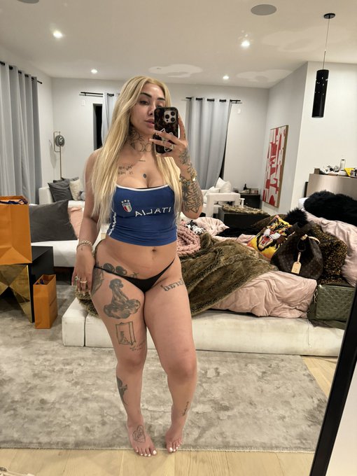 1 pic. made my OF free for 24 hours ? come talk with me ??

 https://t.co/r7J2yAvUnZ https://t.co/zv