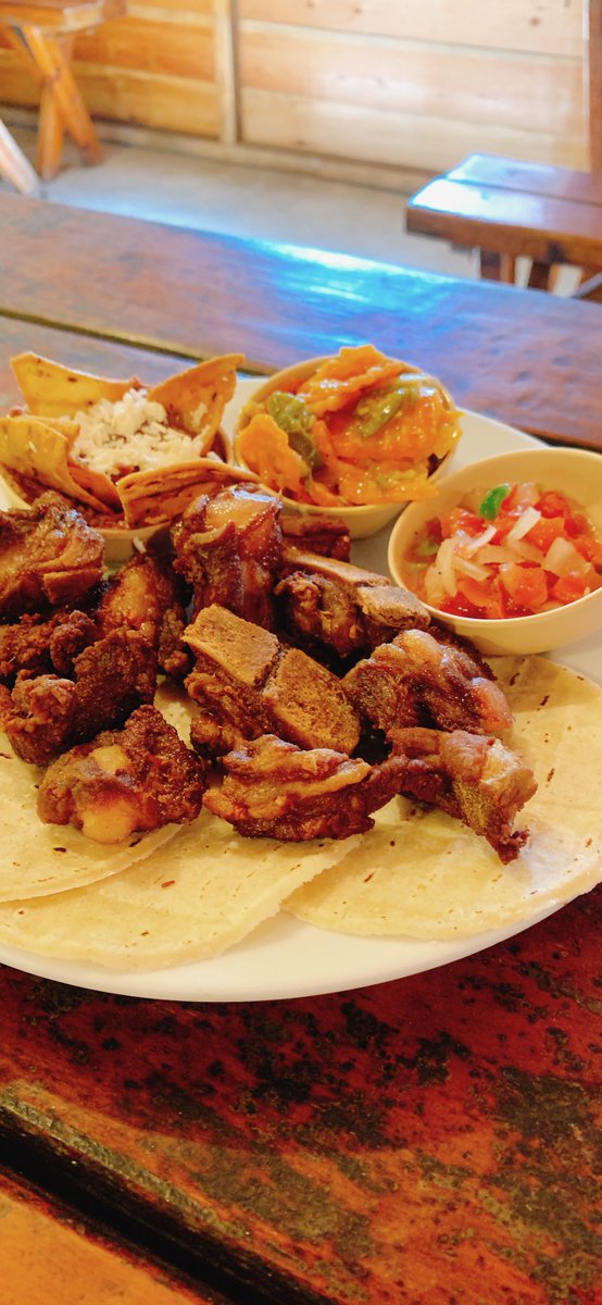 Chicharrones deliciosossss 🤤🤤🤤

Te Esperamos!