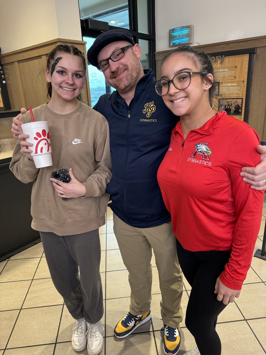 Good day in Bryan. <a href="/scotsathletics/">Highland Park Scots</a> girls got 2nd, boys secured the 1st place cookie cake (and reluctantly shared it). I got to snap a few pics with my old crew. And instead of driving a bus (I do miss this a little) I’m riding one and able to make this post! <a href="/THSGCA/">THSGCA</a>