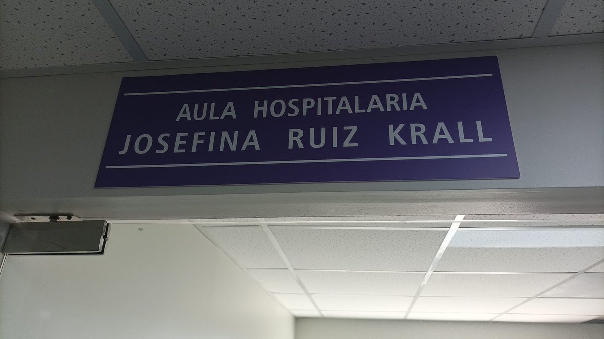 Estuvimos en inauguración del aula hospitalaria “Josefina Ruiz Krall” en el Pereira Rossell. 
Muy emocionante poder participar de la iniciativa de <a href="/HumanizaJose/">Fundación Humaniza Josefina</a> para que los niños estudien mientras estén en el hopsital.
Felicitaciones Florencia y Víctor!