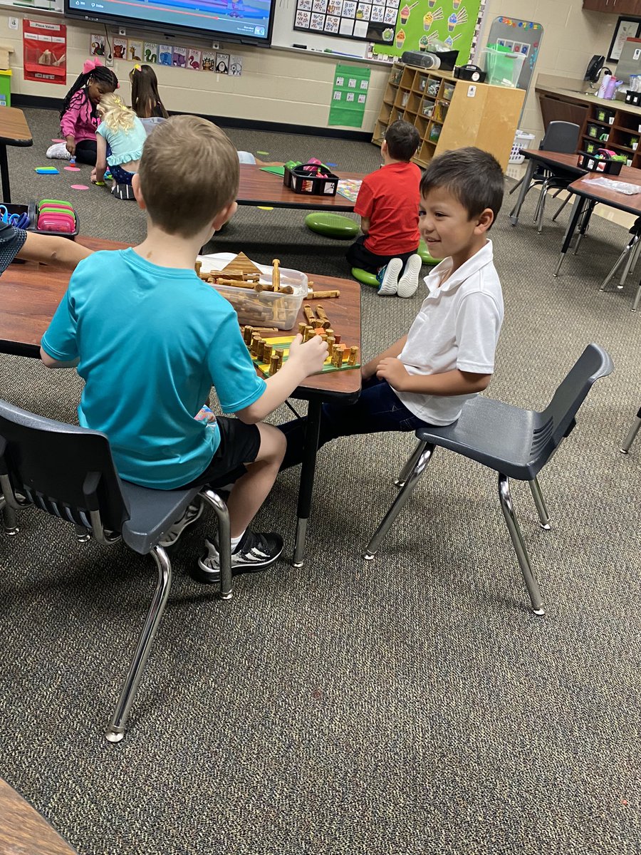 These tiny gentlemen started their day with a little game of “chess”. 😍@HumbleISD_LSE