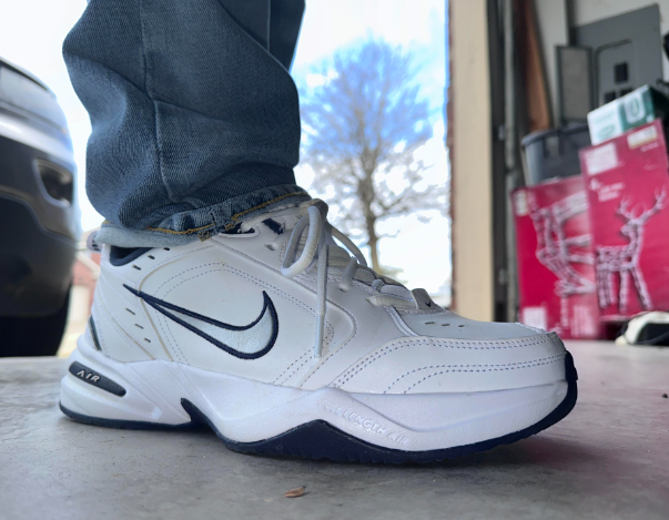 BoomySystems's tweet photo. @seanmcginnis They got the wrong shoe anyways. Everyone knows the Monarch is the ultimate dad shoe. Pick a new lane NB https://t.co/3aRRBP33G2