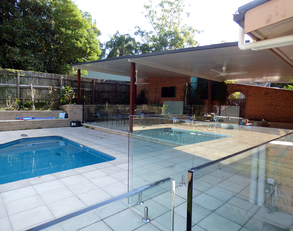 PremiumLife01's tweet photo. A flat roof patio offers simplicity and a conventional design with the potential to add some elegance and style to your outdoor area. 
#poolpatios #patiobuildersbrisbane

Call us on (07) 3300 0507 for a free quotation or visit https://t.co/d3dmQZe5OP https://t.co/lcaiT7jsyO