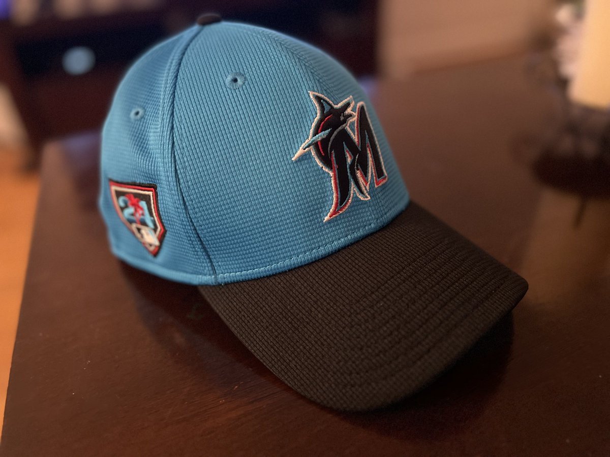 It is beautiful! Great job @Marlins @NewEraCap @Fanatics 
It will be a good season! #mlb2024 #MiamiMarlins #juntosmiami