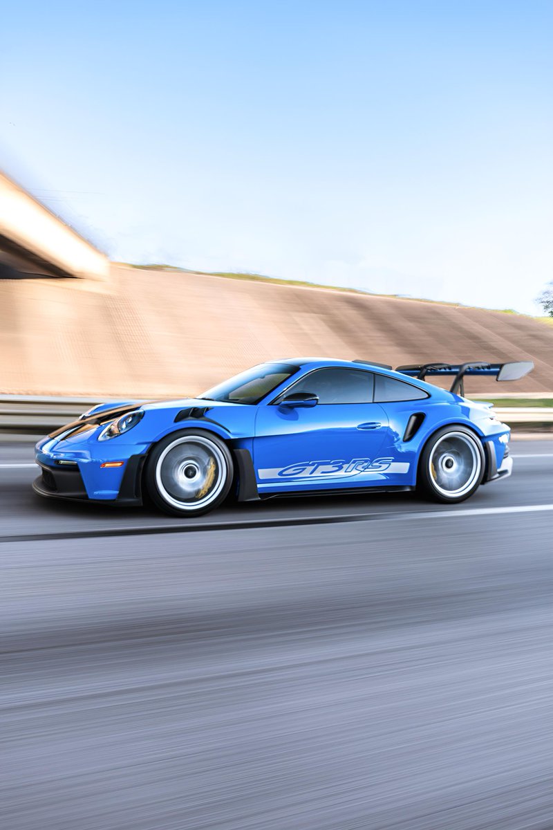 Alpha_Vizualz's tweet image. Shades of blue. Captured this 992 Porsche GT3RS in Shark Blue.