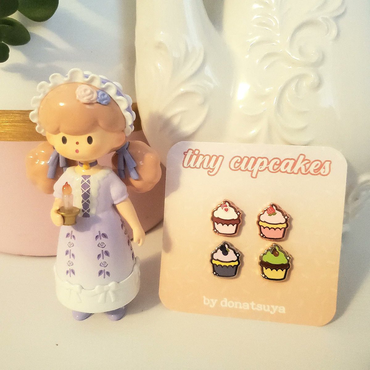 donatsuya's tweet photo. Spring sale! When you spend at least $25, get 20% off! Check out my etsy if you like tiny pins! 🥰💕 https://t.co/1TXcBLDlXc