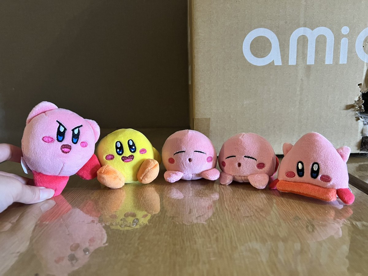 朝から旦那様がデリバリー頼んでくれて5個買ったらコンプレックスした!!
すやすやちゃんもう１個欲しい🥺って思ってたら最後に出た！
もう神引きだぁ✨✨