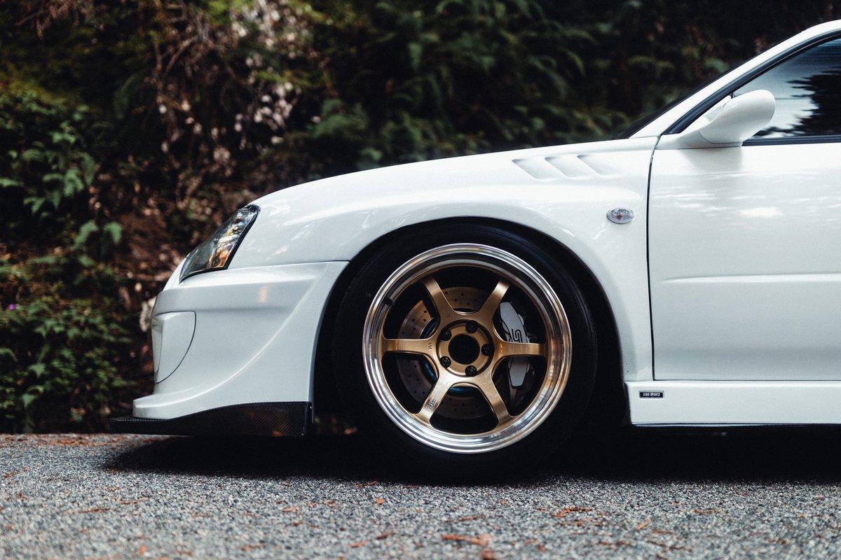 rulershiped's tweet image. NEWホイール&セットアップ
ADVAN Racing R6
OP:ブラスゴールド⚜️
18 ×10.5j +24
所有してから9年、数え切れないほどの変化や浮き沈みを乗り越えて、ついに頂点に立った。この旅にどれだけ感謝していることか。みんなありがとう!
