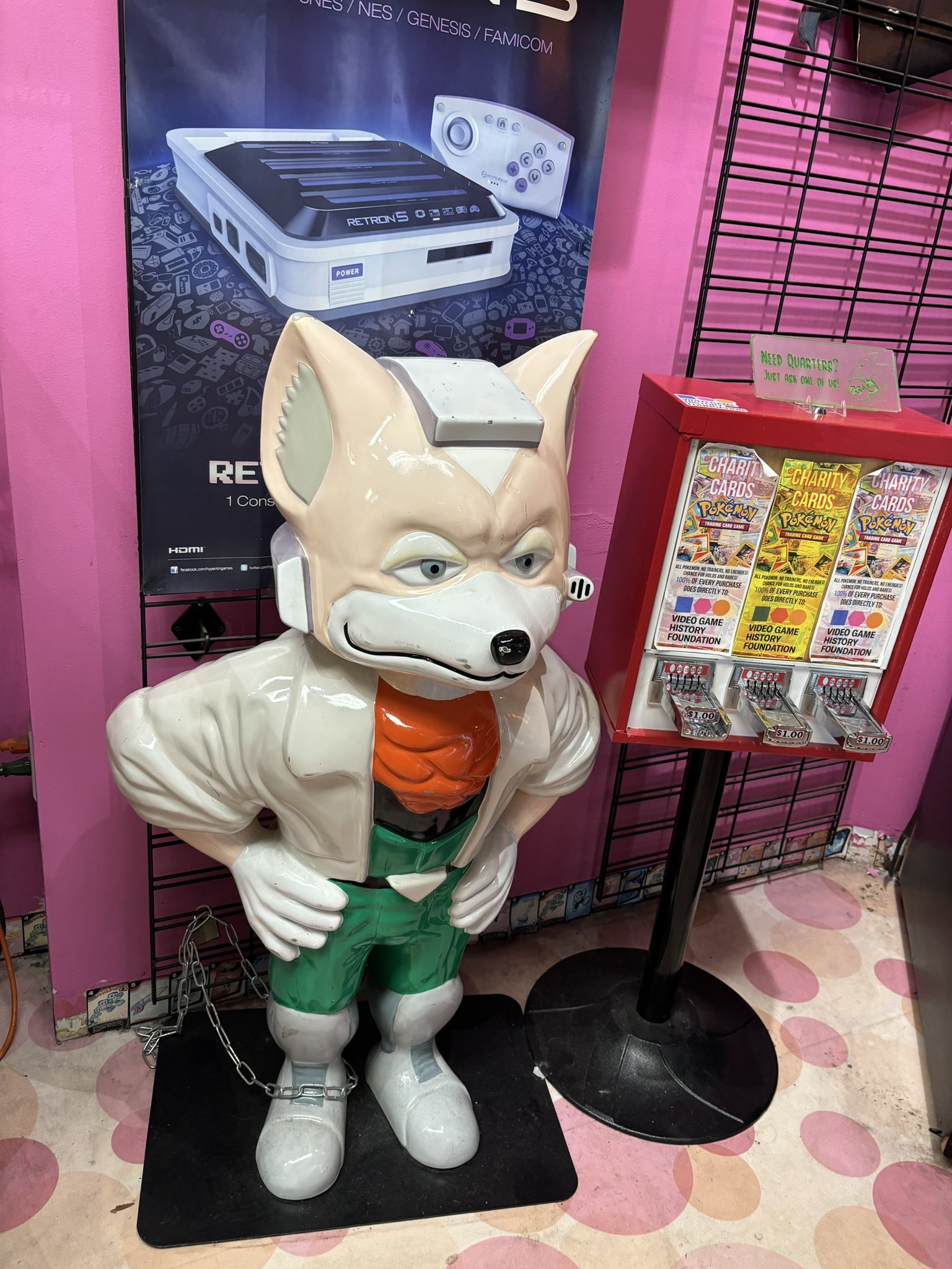 Star 2024 fox statue