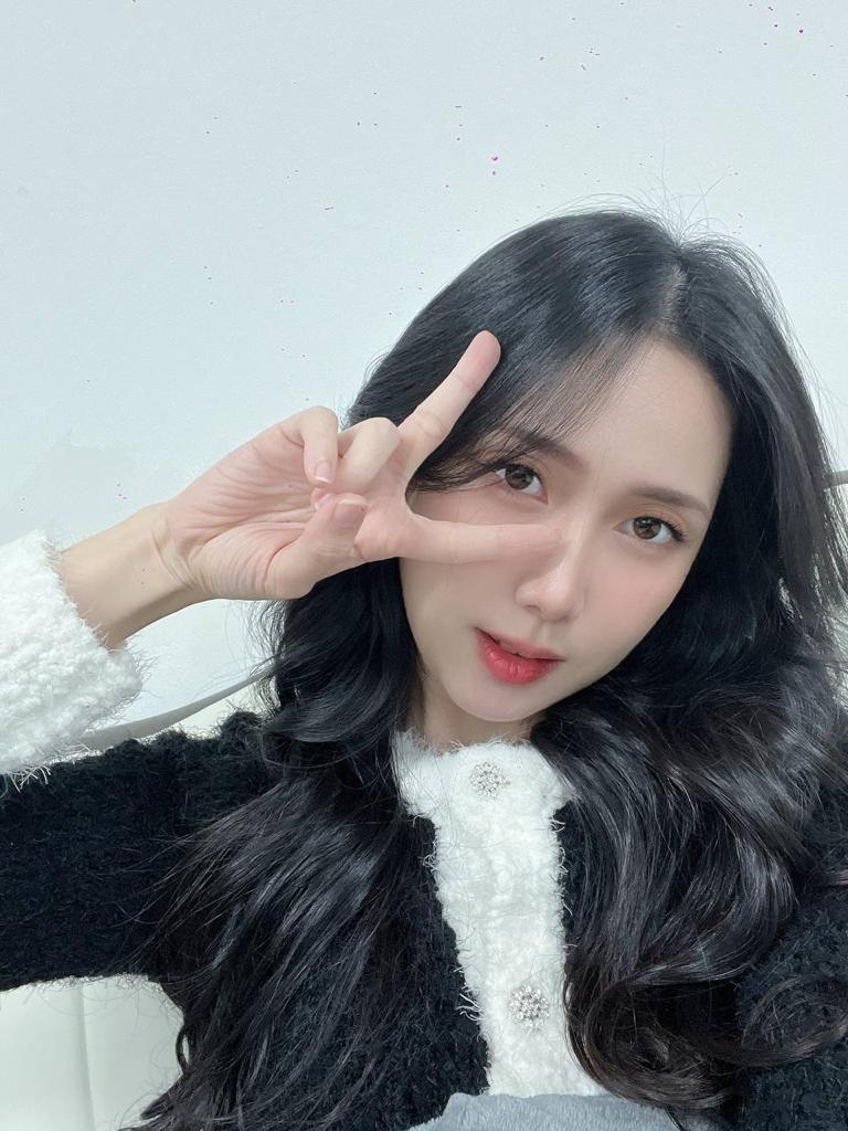 날씨가 좋아서 기분도 좋습니다
#셀카 #날씨