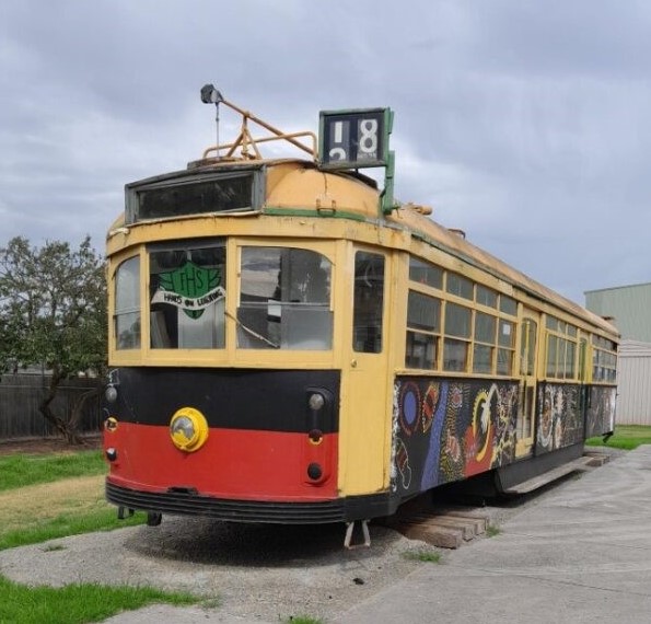 #Upcycling taken to the next level at Lyndhurst SC! How cool to have a tram as a place to belong and how #Melbourne is this? @JasonClareMP @BenCarrollMP @MP4Cranbourne @savechildrenaus