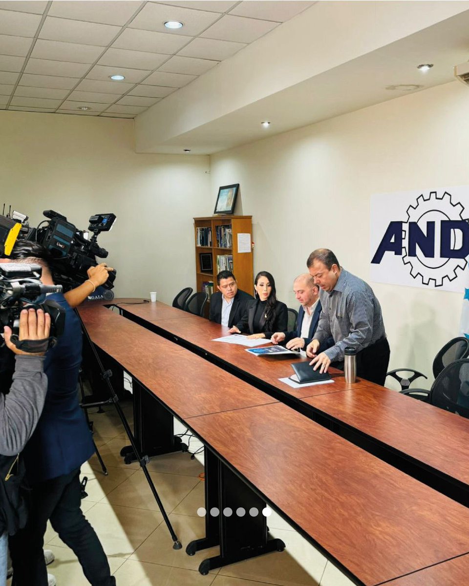 ¡Hoy es un día histórico para Gaia Business School! Estamos emocionados de anunciar nuestra alianza con la Asociación Nacional de Industriales en Honduras, ¡un paso gigante hacia la transformación educativa y el impulso empresarial en la región! 🚀🌟 #EducaciónTransformadora