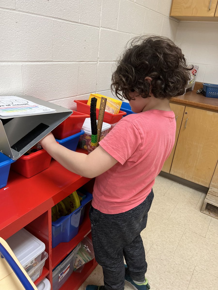 MsHuynh_'s tweet photo. What better way to learn math than a scavenger hunt? 🤔 The grade 2’s demonstrate their learning of measuring with standard units as they tried to locate different objects in the classroom with specific measurements 🔍📏  @StRitaRock1 https://t.co/voerYknJzg