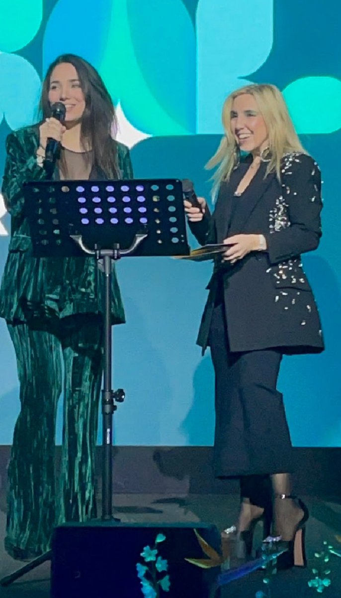 phygicode's tweet image. We are proud to have sponsored the @worldofwomennft Gala last weekend in Paris 🇫🇷 🪩Our founder @AbramsGlobal had the honor of joining  @adelinahaha on stage to present the Imaginative Art Award to @rhi_eth 🏆 Congratulations to all the winners and 🙏 WoW community for having us!