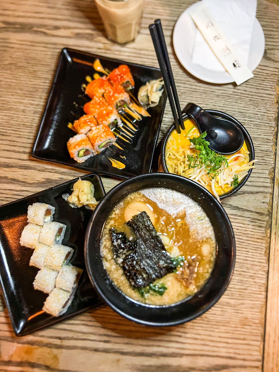 Curioseandomx_'s tweet photo. MO+F
.
💯 Calificaciones:
Servicio /10
Alimentos /10
Limpieza /10
Precio /10
.
📍 Río Pánuco 128, Cuauhtémoc, CDMX
⏰ 13:00 a 23:00
💰 ticket promedio $250 a 400
.
#Curioseando #curioseandofood
#ComidaAsiatica #promociones #sushi #ramen #arroz #comida #curioseandofoodie #food https://t.co/hhlWYgYRic