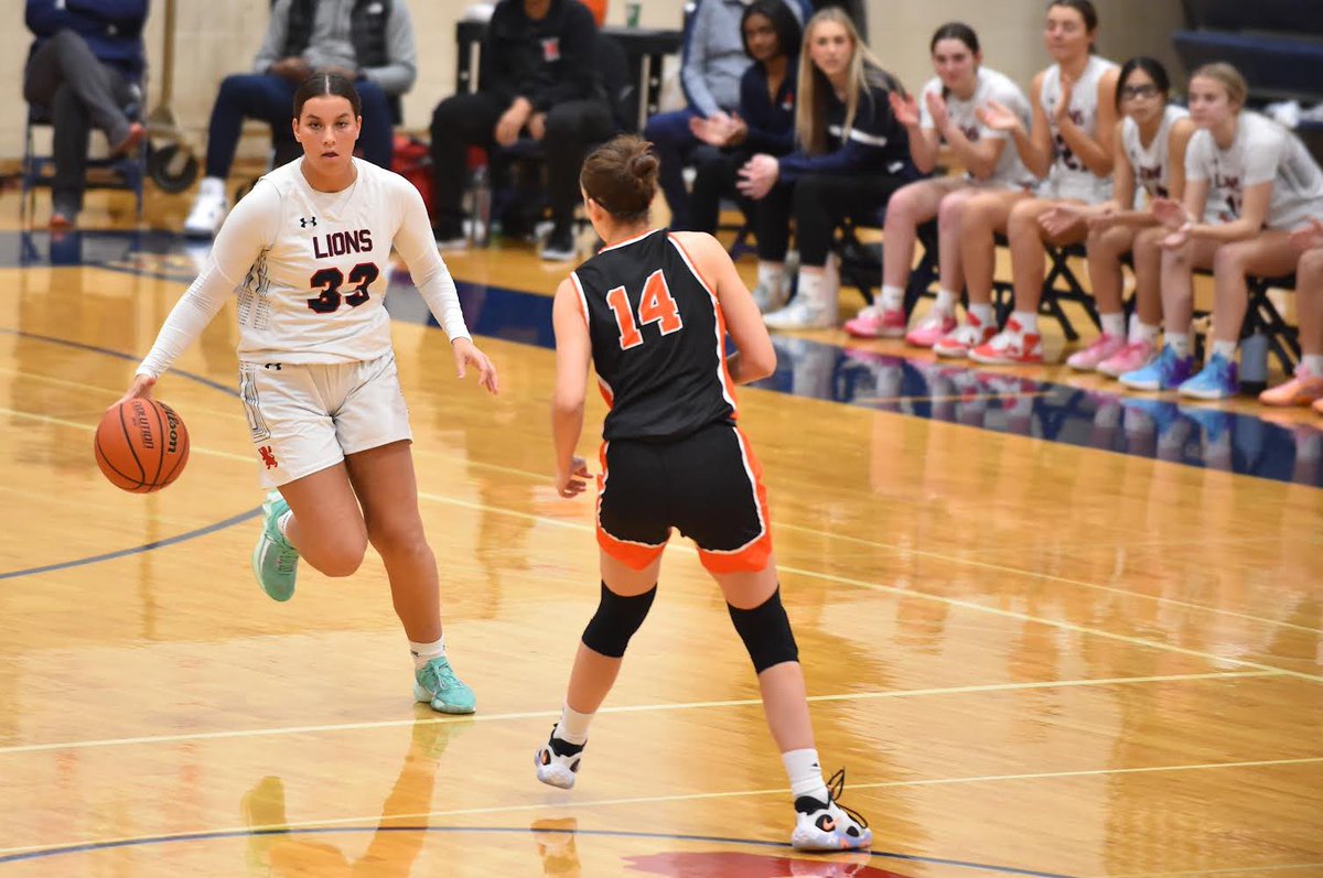 ViatorGBB's tweet photo. Saint Viator Shooting Guard Reflects on Cinderella Run via SuburbanTalk
https://t.co/V7gkzRbJYD https://t.co/CS5KT3WQmi