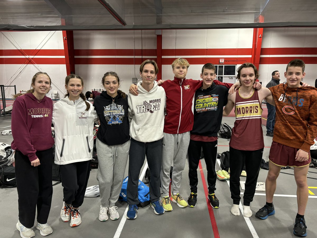 MurphyMCHS's tweet photo. Cuyler Swanson - 3200m PR 10:04

Pauly Donahue - 1600m 22 SECOND LIFETIME PR!!!    5:23

Everett Swanson - 800m PR 2:15

@morristrack @MCHSXC https://t.co/JGNf4l1eMt