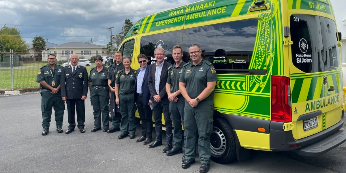 A new ambulance, fitted with modern equipment like a power-load electric stretcher and stair carry chair, is ready to support the Piako community thanks to generous funding from Grassroots Trust and Greenlea Foundation Trust. brnw.ch/21wHsBV #StJohn #NewZealand