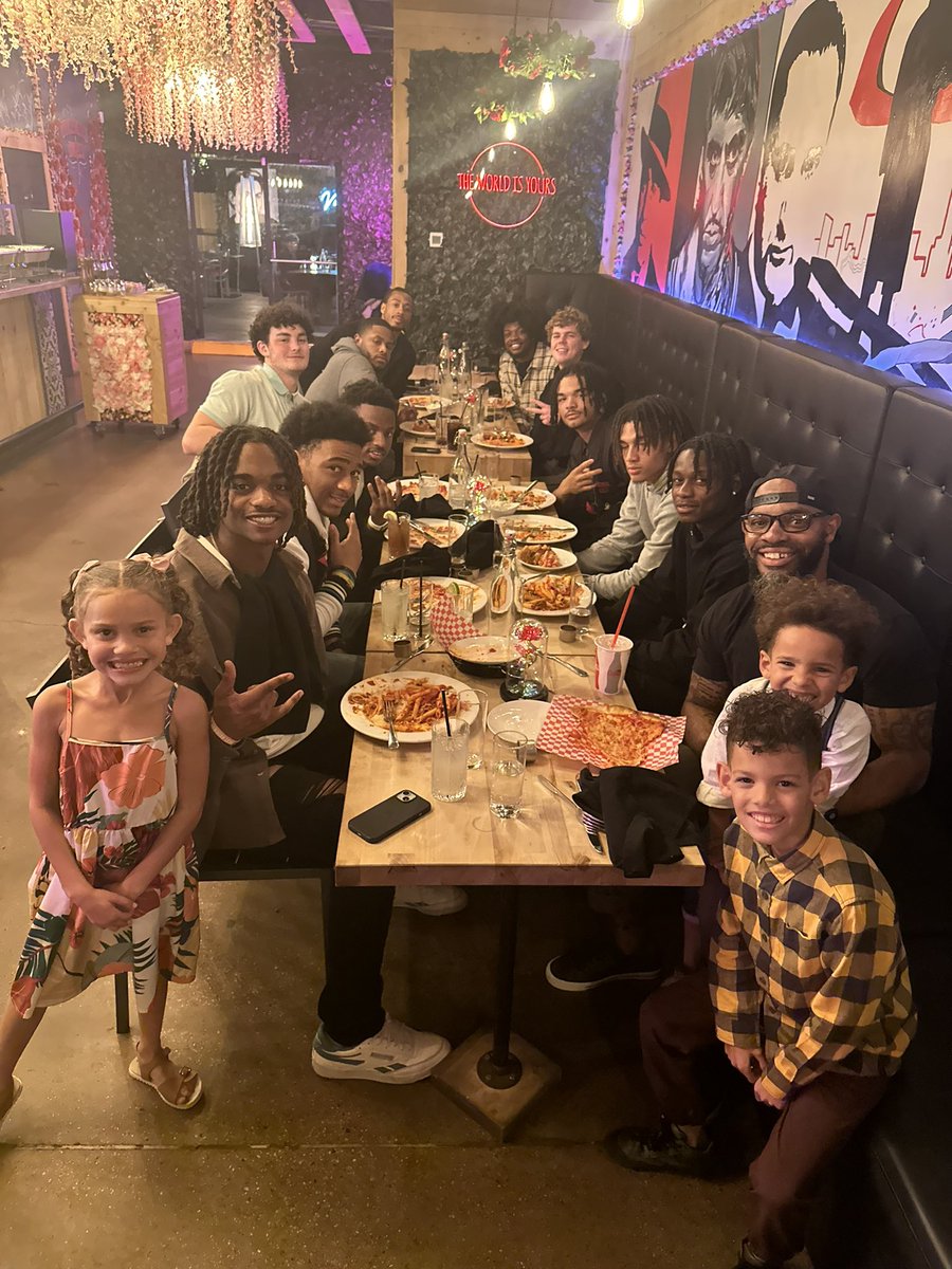 Fun night with the squad!!!! #DBK #UTG #FAM1LY