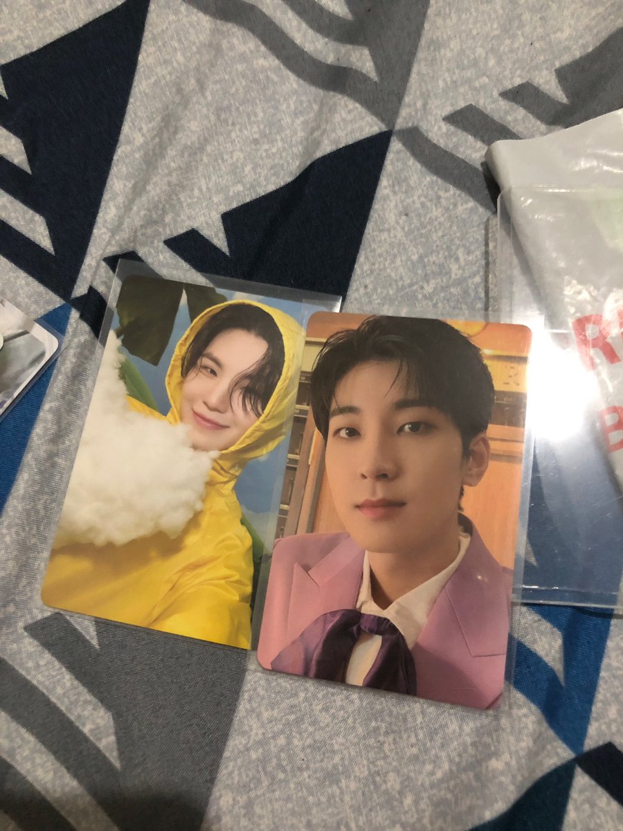 chaecents's tweet photo. #jihanupdates | @jihanbns_ 
 
delayed na nga na ship, ibang item pa dumating sa akin. pati tracking number pahirapan pang makuha 😮‍💨 https://t.co/JvtroSKtxH