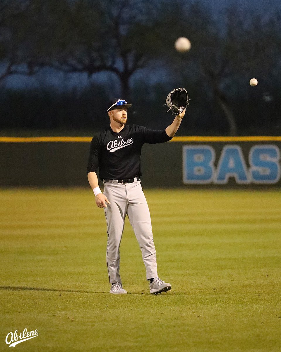 ACU_Baseball tweet picture