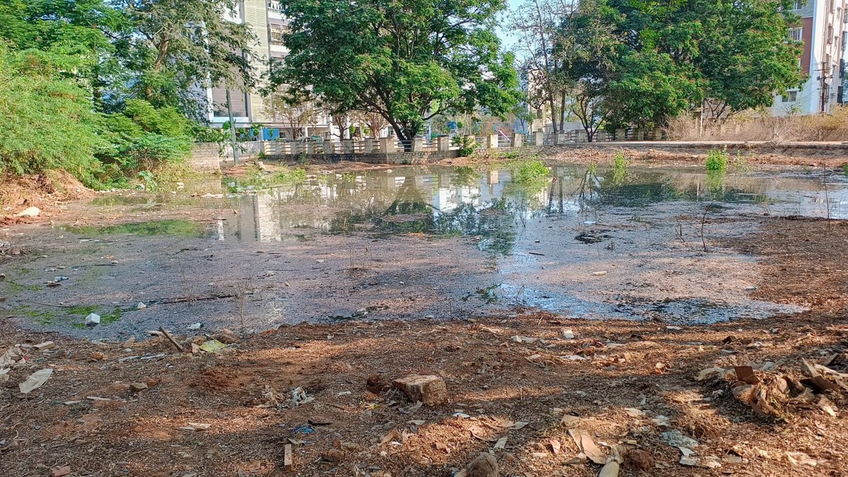 Dear <a href="/HMWSSBOnline/">HMWSSB</a> , there is huge blockage of sewerage in Nallagandla HUDA layout, near Tellapur exit point. Please look for long term solution and connect this outlet to STP ASAP. For temporary relief please clear blockage and pump out sewerage.

<a href="/MDHMWSSB/">K Ashok Reddy, IAS</a> <a href="/revanth_anumula/">Revanth Reddy</a>