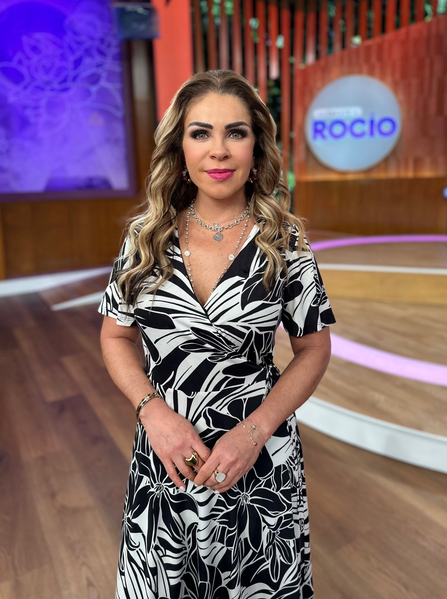 Rocío Sánchez Azuara on X: Corre a mi canal de  🏃🏼‍♀️ El programa  de esta tarde ya está publicado y puedes verlo completito 🙌🏻 ¡Buenas  noches!   / X