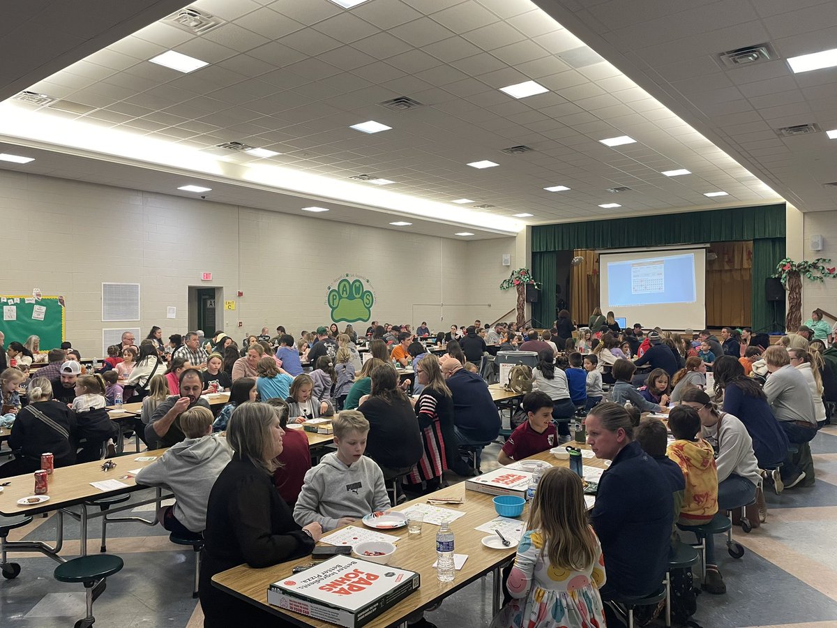 Thank you to all of our families for coming out to our Bingo Bananza Night. 📚💚💛. We enjoyed sharing resources and activities to support literacy at home. Special shout to @GBESPTA for their support. @YCSD @deb_dwesley @AnnShoemaker25 @suzanne_dewitt @Daniell35165421