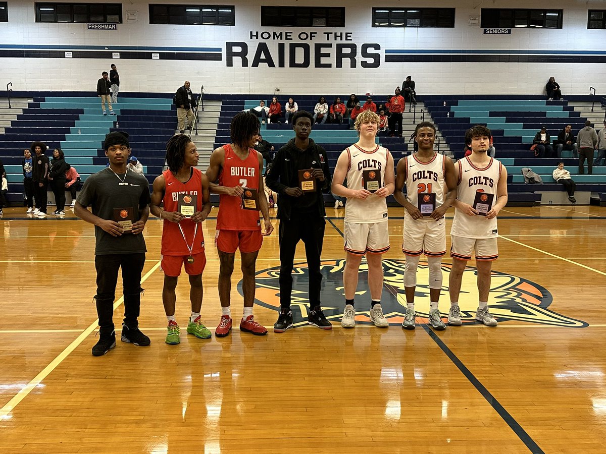 Freshman Neyko Jenkins was selected to the 22nd District All Tournament Team after scoring 58 points in 2 tournament games. Neyko scored 556 points this season on the Varsity while averaging 19.2 pts per game. We are proud of you Neyko and are excited for the future!