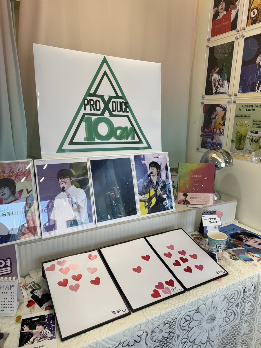chu1ve0ly's tweet photo. 𝙃𝘼𝙋𝙋𝙔 𝘽-𝘿𝘼𝙔 𝙅𝙀𝙊𝙉𝙂 𝙔𝙀𝙊𝙇 ☆ﾟ.*･｡ﾟ💚
"놀러 와, 정열 𝑰𝑺𝑳𝑨𝑵𝑫 로 .ᐟ"

DAY2 오픈했습니다 💚

#LOVE_IS_GREEN
#이_모든_정열을_다_더해 
#스튜디오앱트 https://t.co/2iJTmKx8NS