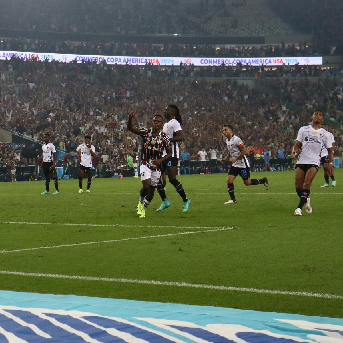 maracana tweet picture