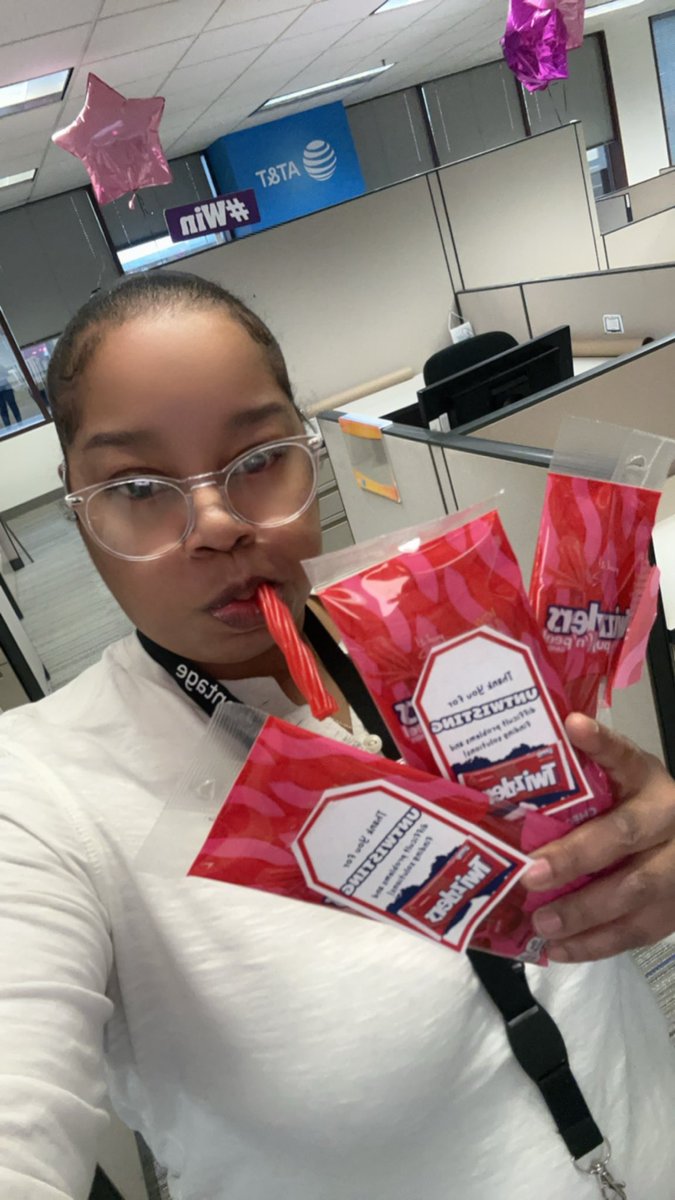 Robin really likes twizzlers. #EAW24 #SmithStarzz #WeRTheNAC