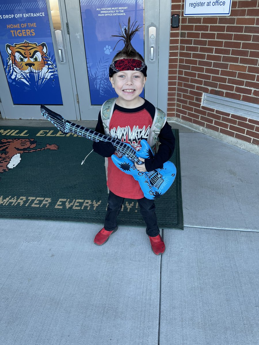 allisonbeck737's tweet photo. Look at these amazing first grade rockstars! On our 120th day our first grade team decided to rock it out with their kiddos today. It was so great seeing our students all dressed up today. Even better seeing our first grade staff have so much fun with them! Rock on TME 1st Grade! https://t.co/Ne1qfJ5L0i
