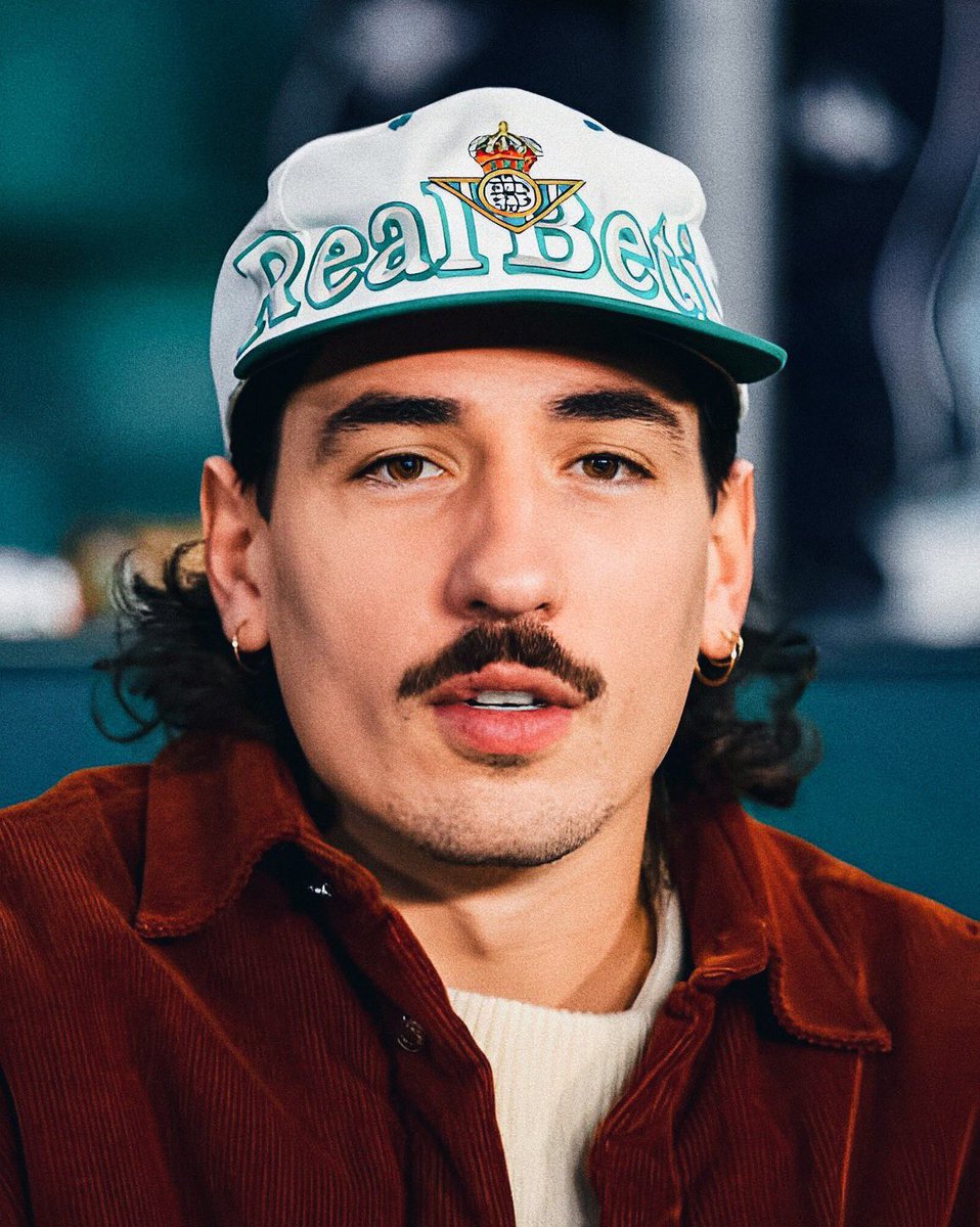 talismancaps's tweet photo. Héctor Bellerín in the Real Betis 90s🔥🧢

We’re suckers for a crispy vintage footy cap ❤️ https://t.co/rzFY4jmELx