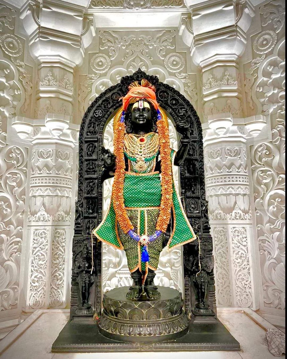 अयोध्या से श्री रामलला के दिव्य अलौकिक शुभ दर्शन ❣️
#जय_श्रीराम🙏🚩 

#राम #rammandirayodhya #rammandir #bajrangbali #RamMandirPranPratishtha #explorepage #Ram #ramji