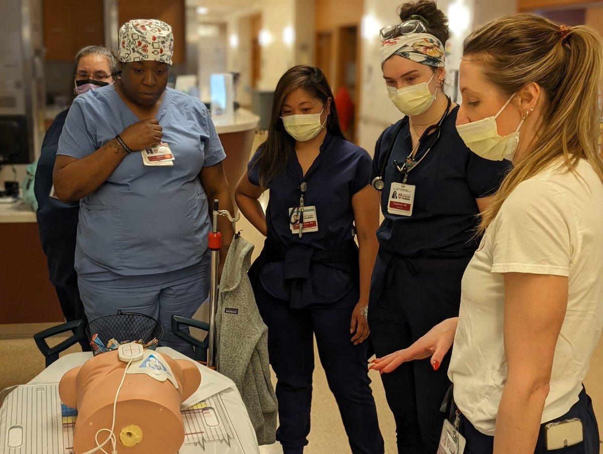 simulation_uc's tweet image. 8 dedicated teams + 5 hours = 300 staff across ~40 patient units  refreshed on their CPR skills today. Way to go CPR Blitz Crew 2024!!
Finishing off AHA Heart Month  @UChicagoMed and @ComerChildrens with CPR and Defibrillator rolling refreshers across all of UCMC. @pjani29
