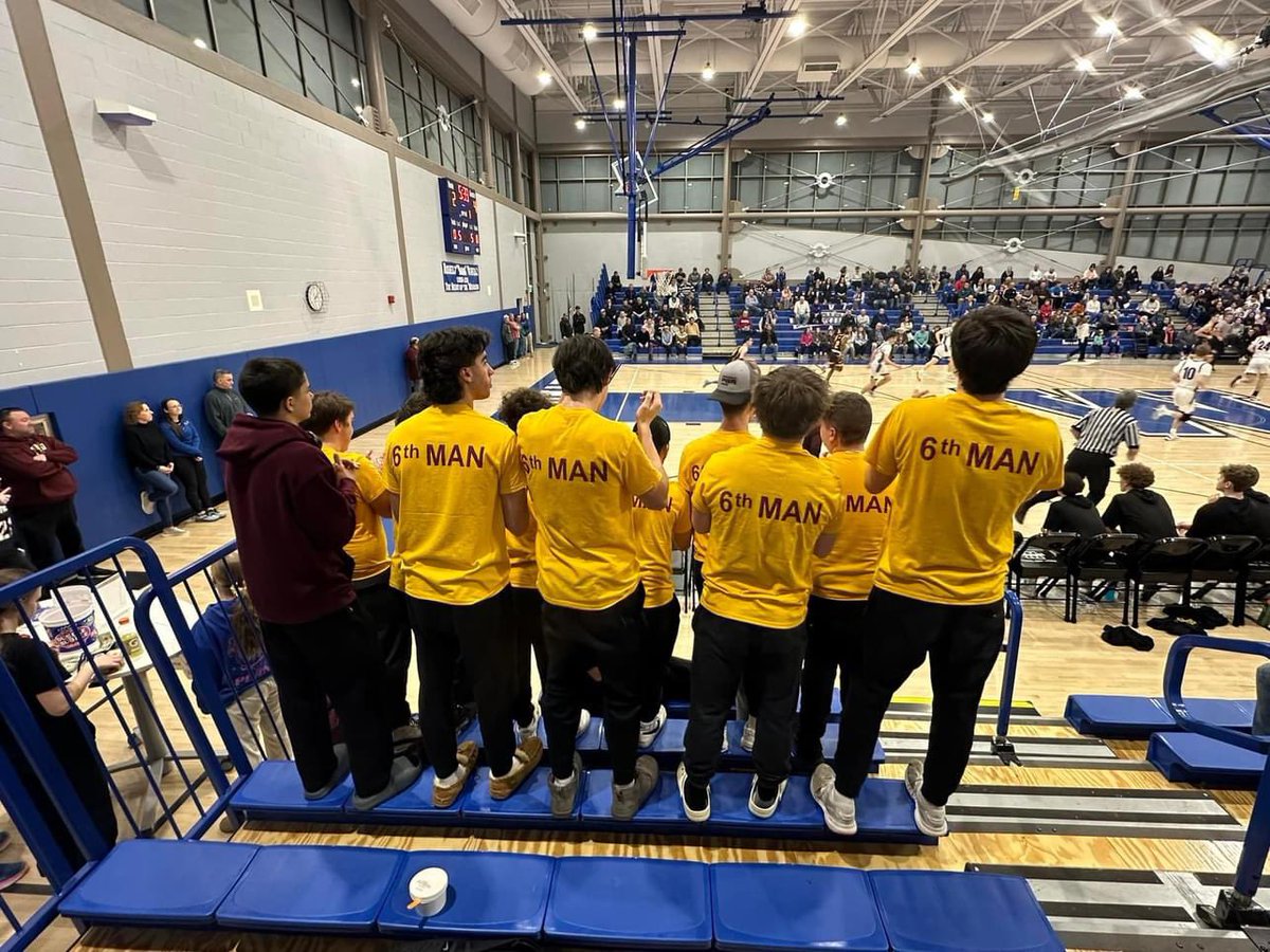 Big shout out to the 6th man for making the trip! Loud and proud!!