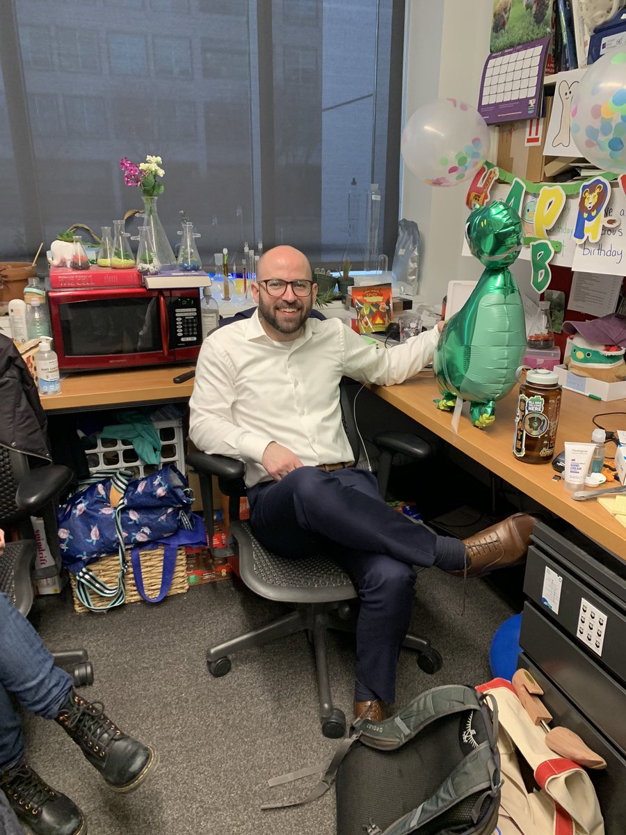 May I introduce Dr. @Matt_AWhit - expert in the role of mineral density in bone metastasis, terrific communicator and wonderful lab member. #proudPI @CornellBME