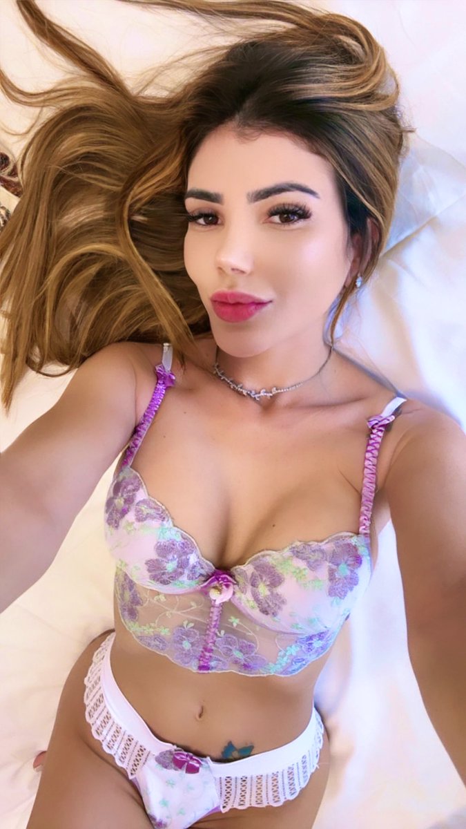 Boa noite delícias 🔥💋
Últimos dias e já estou ficando com saudades 😢 
📍SP