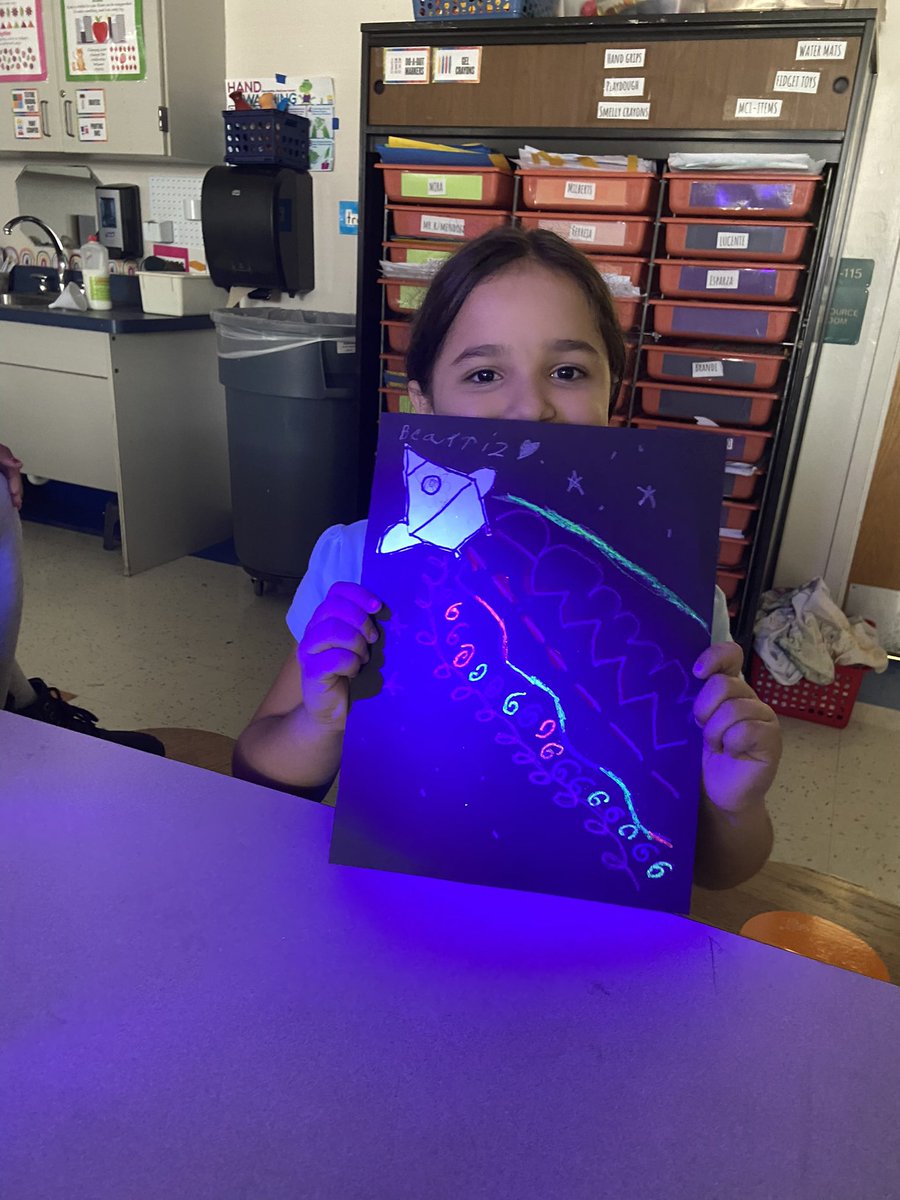 ms_stowers's tweet photo. Excited to test out the glow of our new Rocket Ships with Second Grade @GGEseagulls 🚀✨ https://t.co/i2bMeuboAv