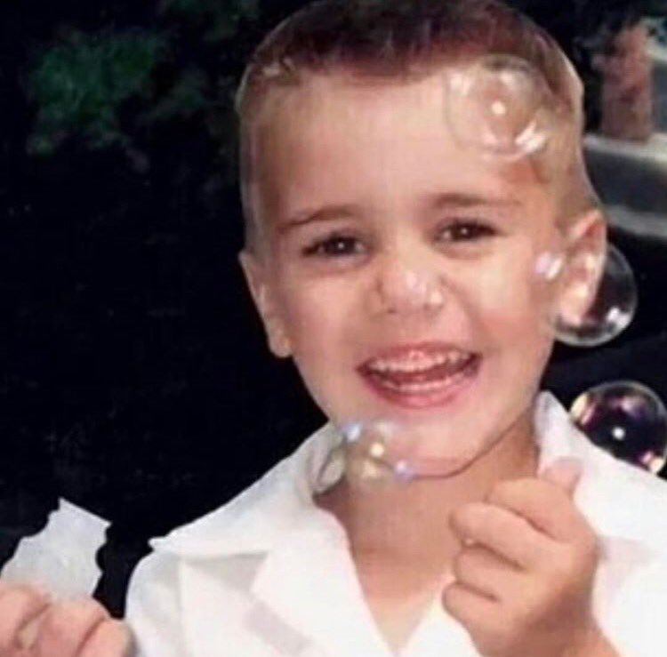 justinasiam's tweet photo. Happy 30🥳 proud of you! @justinbieber 
God bless you always💜 https://t.co/u00vTw1scR