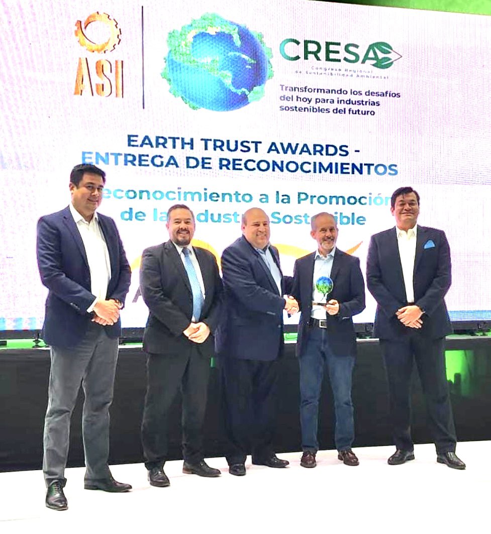 ciegokdr's tweet photo. Hoy fue clausurada la 4ta. versión del Congreso Regional de Sostenibilidad Ambiental #CRESA que con inobjetable éxito ofreció @asielsalvador a todos los interesados.#GRACIAS a los asociados, patrocinadores, congresistas, conferencistas y socios estratégicos. https://t.co/ZRXwLbRoja